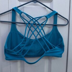 Lululemon free to be bra